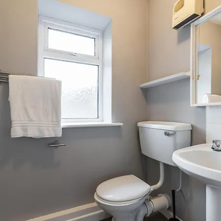 Brand New 2 Complex In