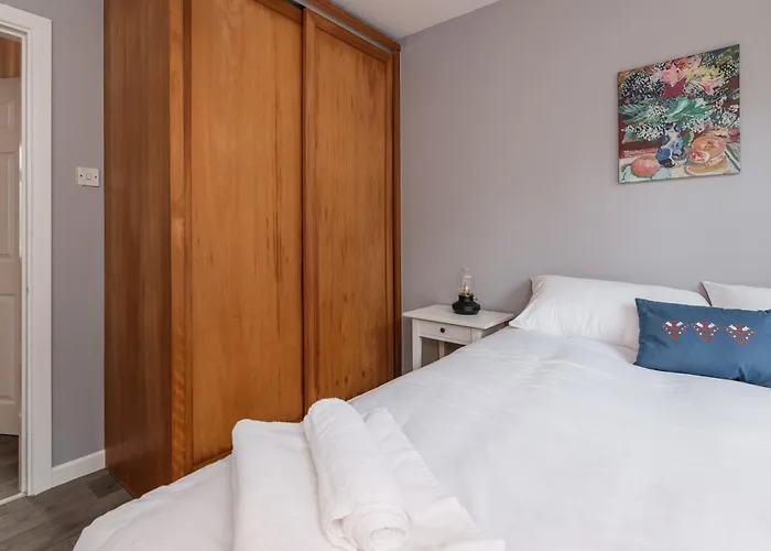 Brand New 2 Complex In 公寓