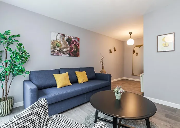 Brand New 2 Complex In * 德罗赫达