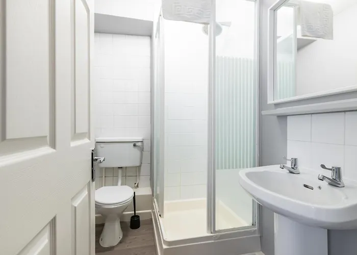 Brand New 2 Complex In * 德罗赫达