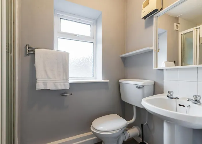 Brand New 2 Complex In